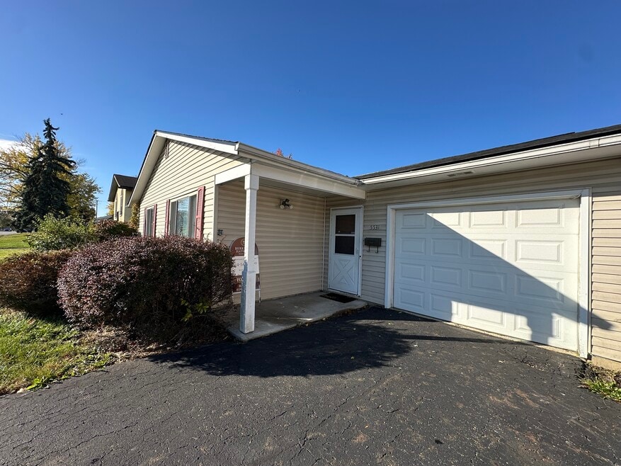 5531 Karl Rd, Columbus, OH 43229 - photo 1