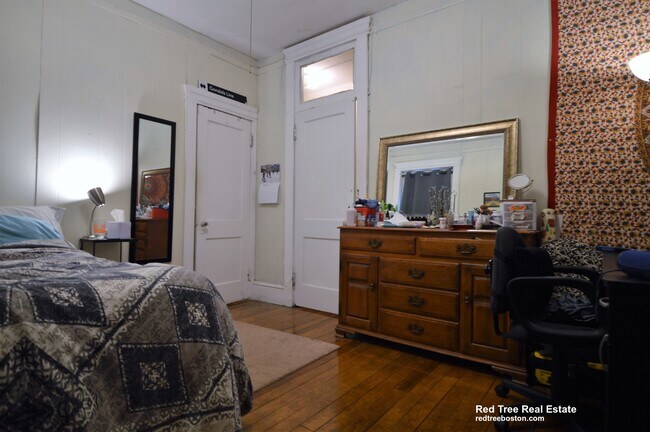 16 Royce Rd unit 3, Allston, MA 02134 - photo 6