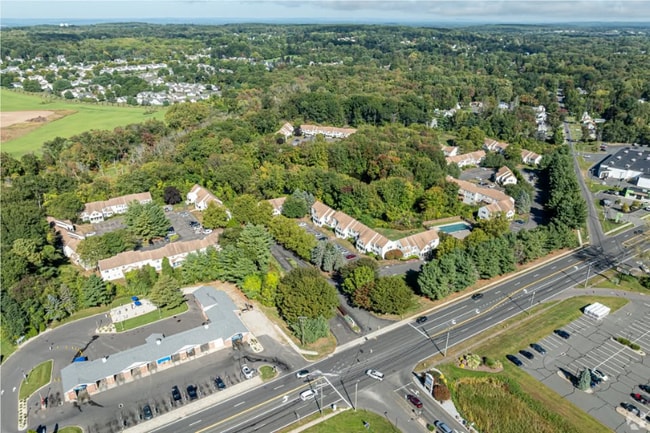 401 Talcottville Rd unit 1 Bedroom, Vernon, CT 06066 - photo 2