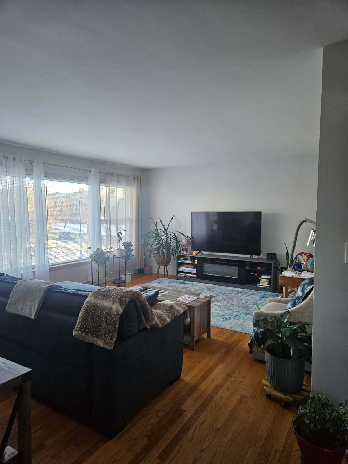 3311 W Pratt Ave unit 2, Lincolnwood, IL 60712 - photo 1