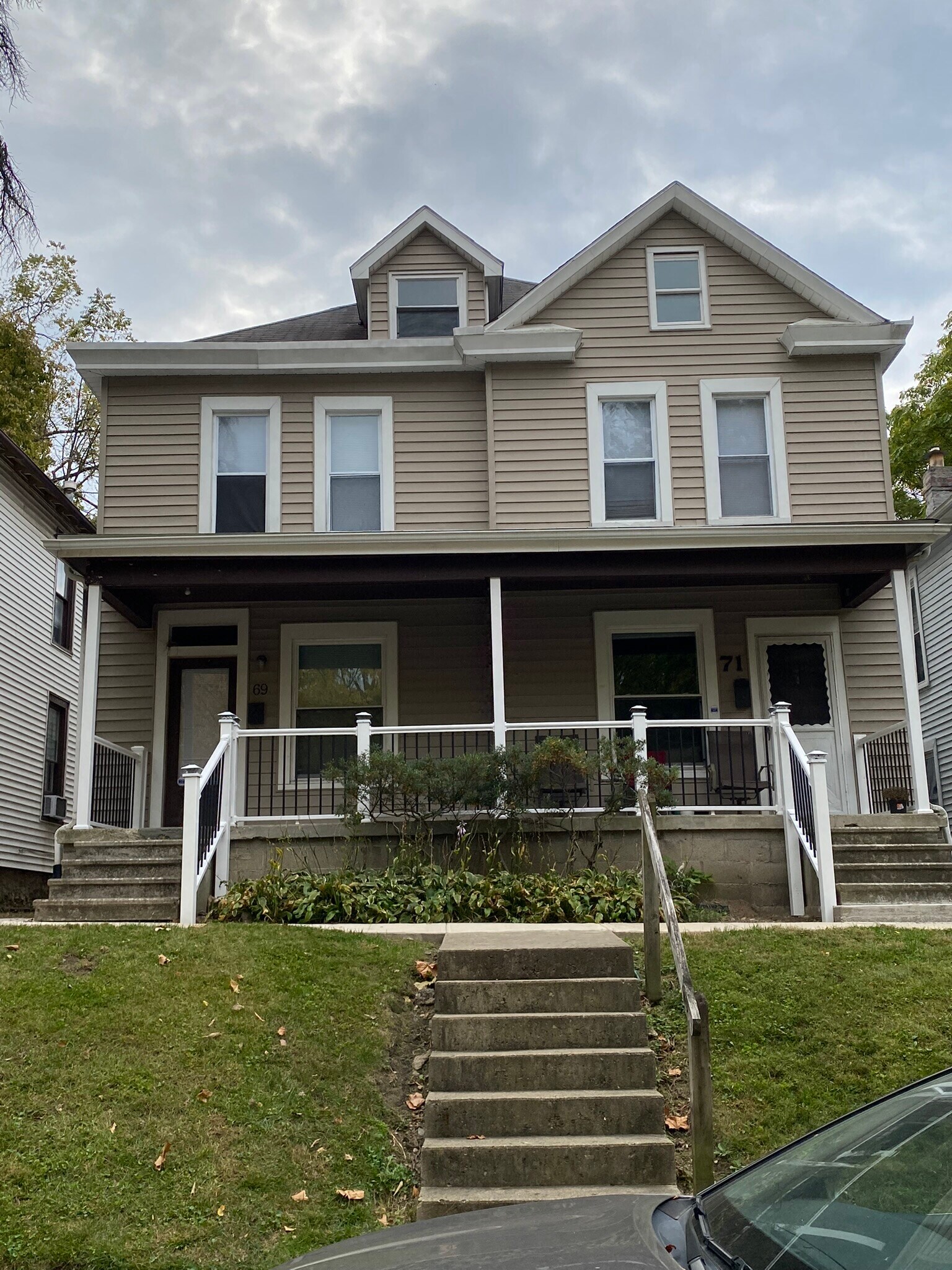 71 W Blake Ave, Columbus, OH 43202 - photo 1