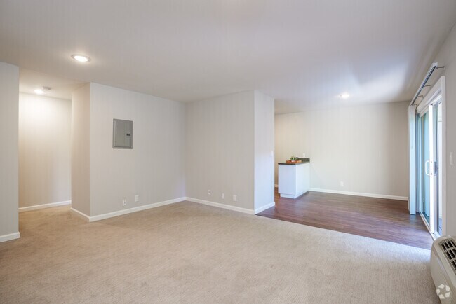 2BR, 1BA - Plan 2B - Living Room