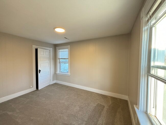 127 Legris Ave unit 42ndFloor, West Warwick, RI 02893 - photo 5