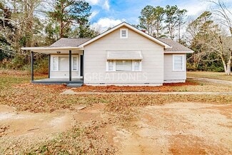 154 Pine Cir, LaGrange, GA 30241