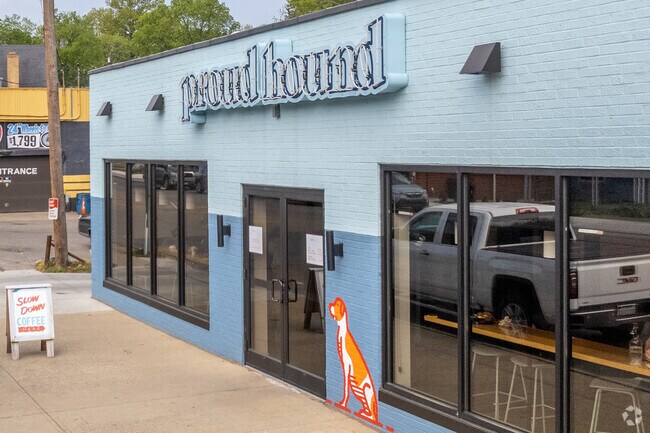 Proud Hound serves up southern fare like biscuits and gravy in Kennedy Heights.