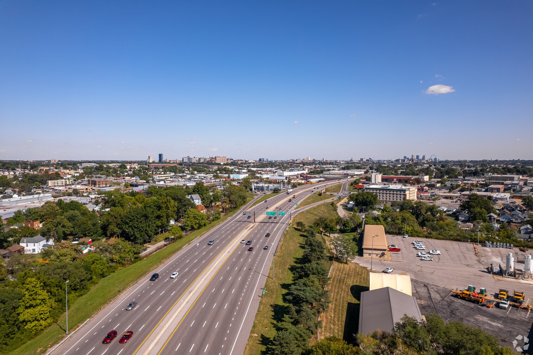 Hop on Interstate 44 and be in downtown St. Louis in less than 15 minutes from Clifton Heights.