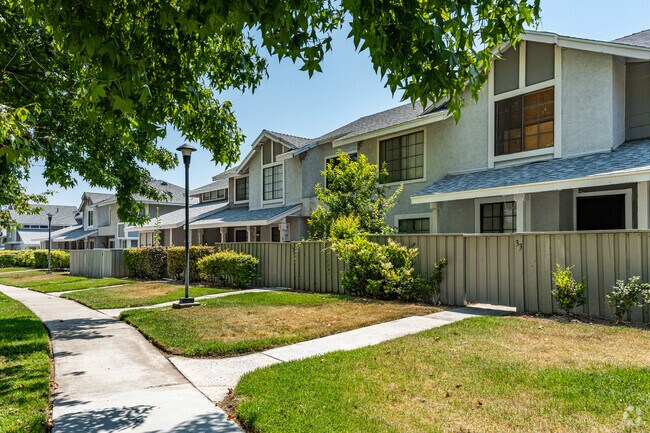 Options for housing in the University neighborhood include townhomes.
