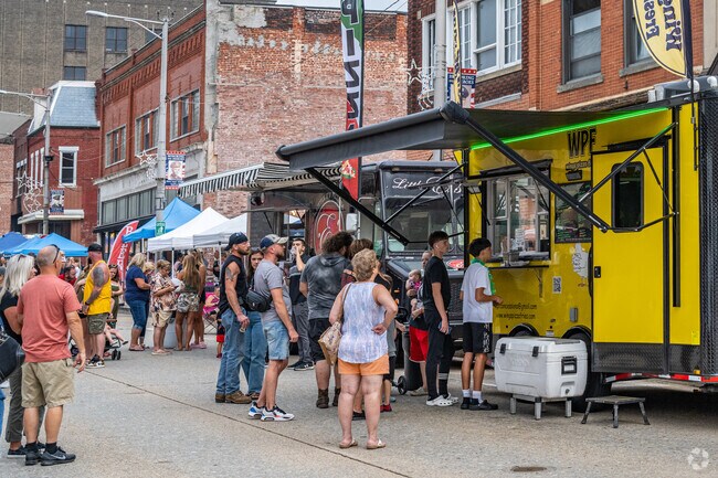 With plenty of food options at Food Truck Thursdays in Jeannette, no one left hungry.