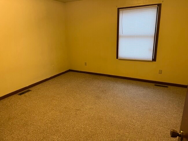 1829 Manor Haus Ct unit 2, Goshen, IN 46526 - photo 7