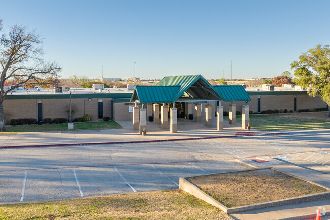 Wilshire Elementary is a public school located in Euless, TX.