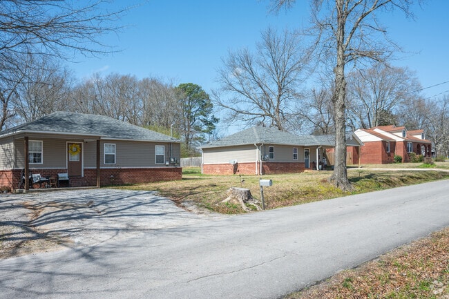 In Booneville, ranch-style homes account for the majority of single-family residences.