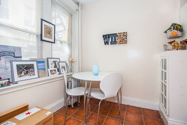 33 Walbridge St unit 3, Allston, MA 02134 - photo 4