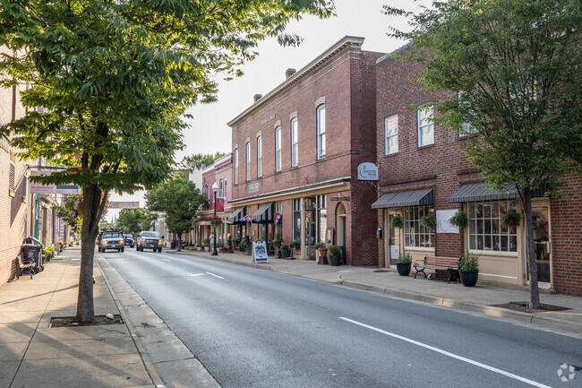 About Old Town Manassas | Schools, Demographics, Things to Do - Homes.com