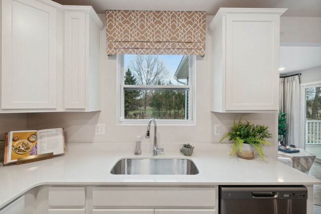 4246 Cedar Ln, Grand Blanc, MI 48439 - photo 6