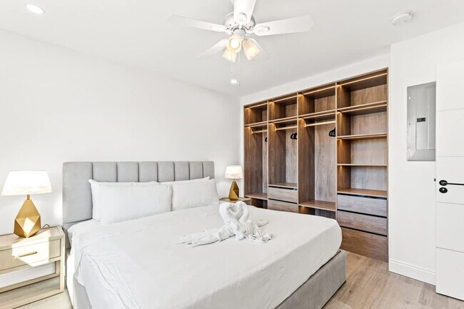 8115 Thomas Dr unit FL2-ID1354930P, Panama City, FL 32408 - photo 5