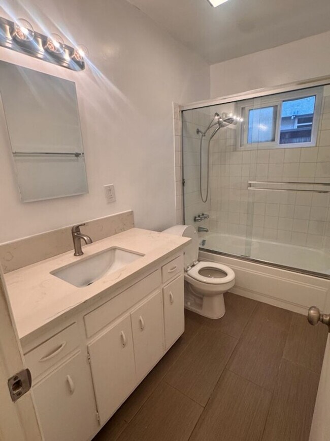 2325 2nd St unit 2325-02, Long Beach, CA 90803 - photo 6