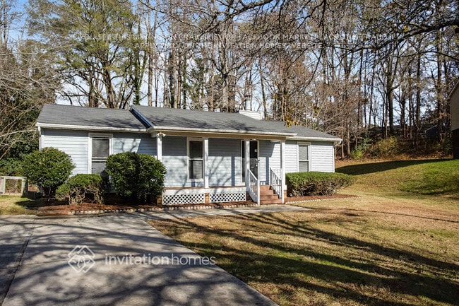 8206 Saucalito Ct, Charlotte, NC 28215 - photo 3