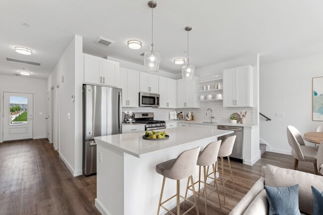 The Arboretum, Farmingville, NY 11738 - photo 2