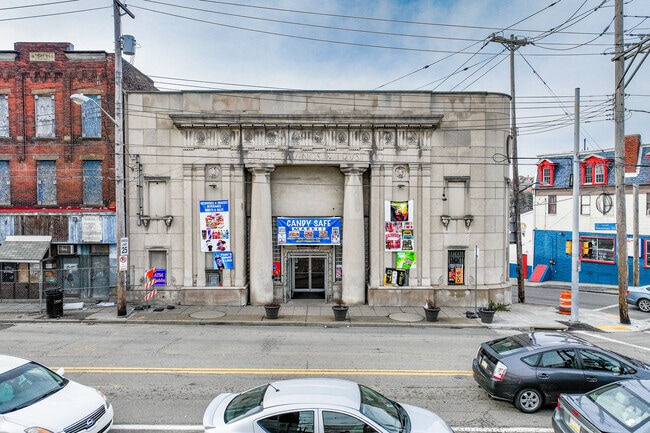 Candy Safe Mart is a great place to bring the kids after a day in the Knoxville neighborhood.