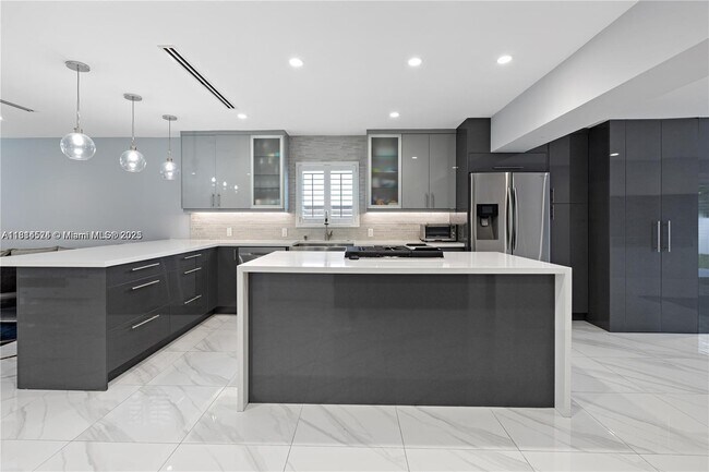 1239 Washington St, Hollywood, FL 33019 - photo 5