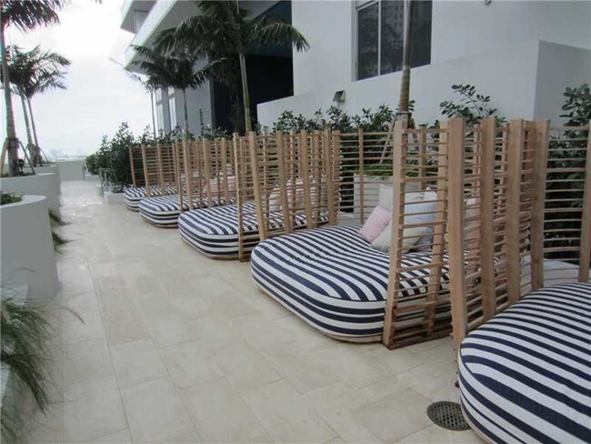 Brickell House unit 1712, Miami, FL 33131 - photo 4