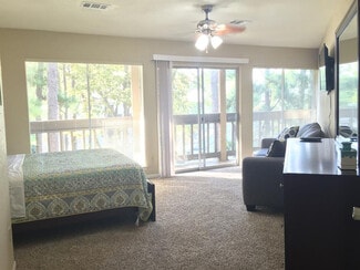 1413 April Villas Unit D, Montgomery, TX 77356