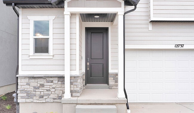 12737 S Glacier Trail Ln, Herriman, UT 84096 - photo 3