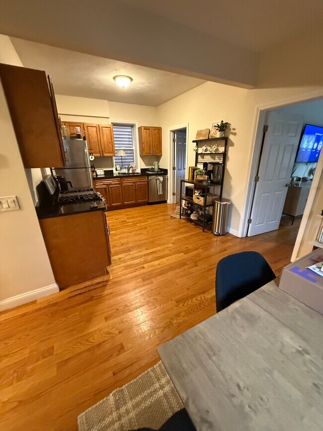 54 Medford St unit 1, Somerville, MA 02143 - photo 4