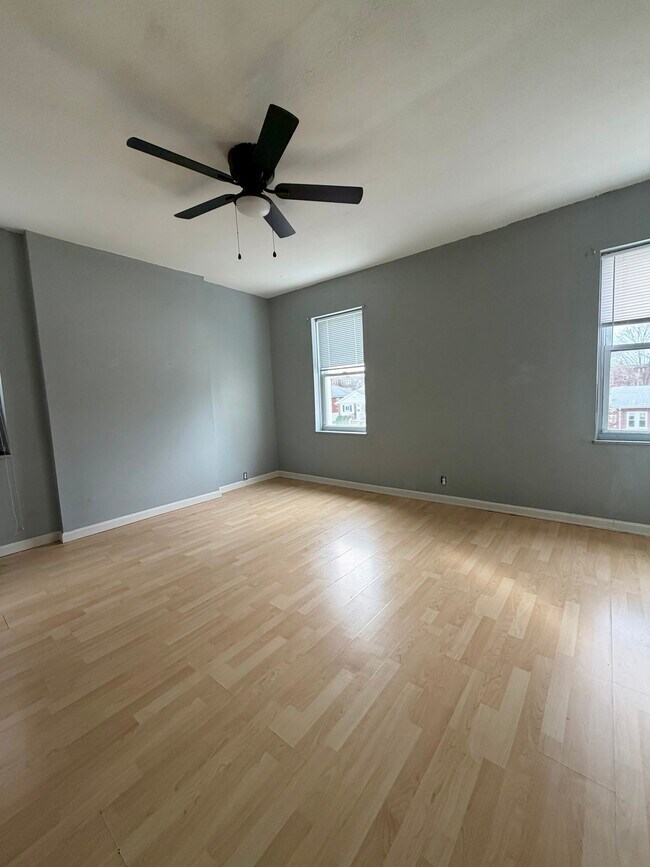 2736 S 59th St unit 2nd Floor, Saint Louis, MO 63139 - photo 4