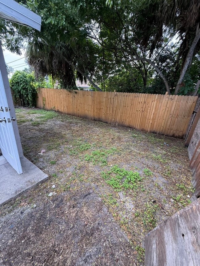 Backyard area - #1015
