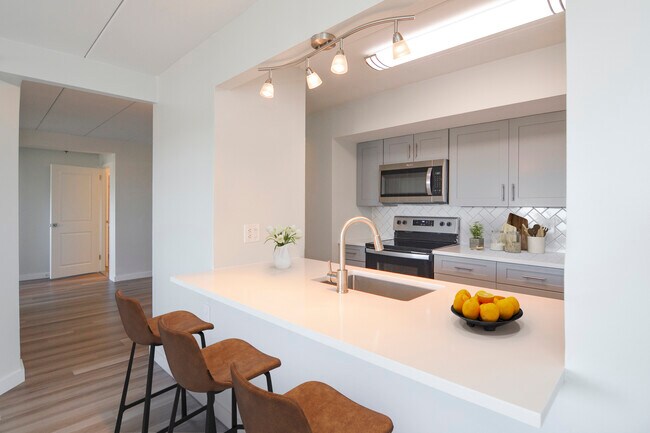 Reservoir Towers, Brighton, MA 02135 - photo 7