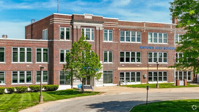 Oldham Farms teens attend Raytown South High School, Niche grade C+, offering AP courses.