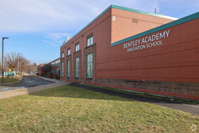 Bentley Academy Charter School provides education in the neighborhood of 
Salem.