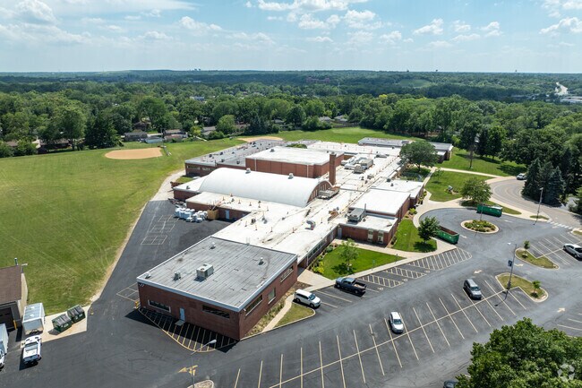 Educational opportunities abound at Lisle Jr High School.