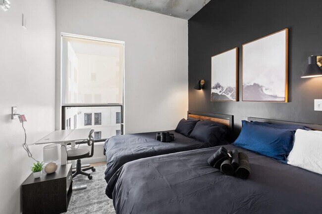 205 Foster Ave unit FL5-ID1284656P, Charlotte, NC 28203 - photo 3