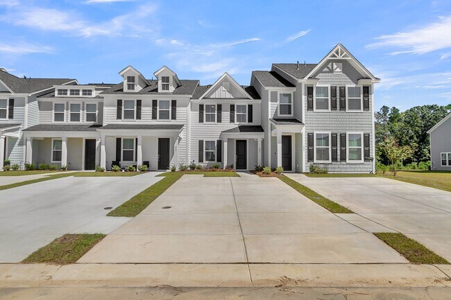 221 Abercom Place Dr, Moncks Corner, SC 29461 - photo 4