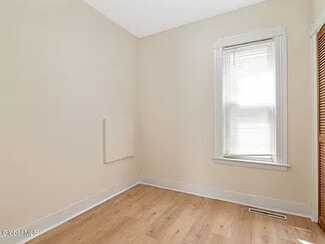 1237 4th Ave, Schenectady, NY 12303