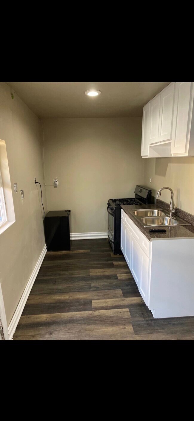 2712 E Dominguez St, Long Beach, CA 90810 - photo 6