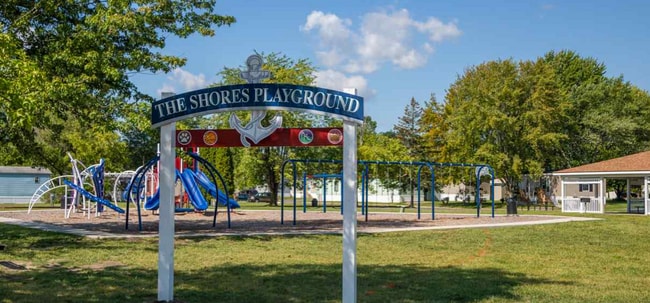 9884 Northwinds Dr, Fair Haven, MI 48023 - photo 7