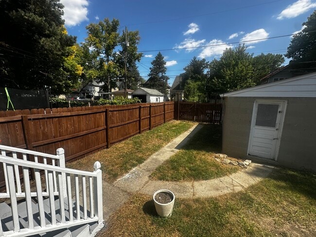 2266 Indiana Ave, Columbus, OH 43202 - photo 3