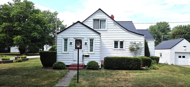 935 Marshall Dr, Erie, PA 16505 - photo 4