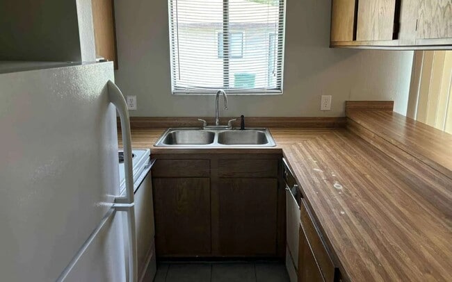 3875 NW Huntsboro St unit 3875 NW Huntsboro St, Lake City, FL 32055 - photo 4