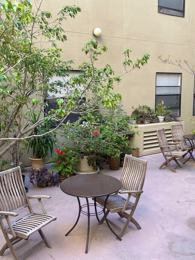 Peachtree Inn - Fully furnished units!, San Diego, CA 92101 - photo 4