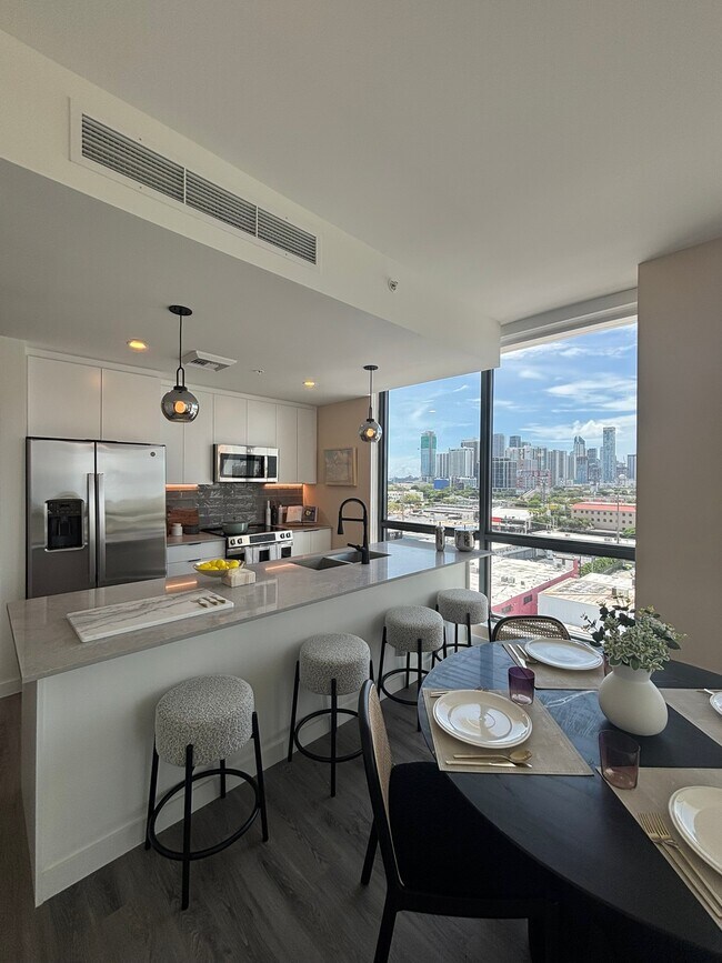 1994 NW 1st Place unit B6, Miami, FL 33136 - photo 3