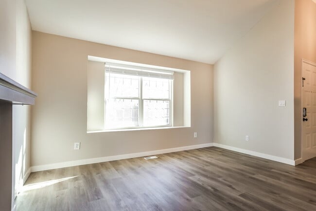 981 Conifer Ct, Highlands Ranch, CO 80126 - photo 6