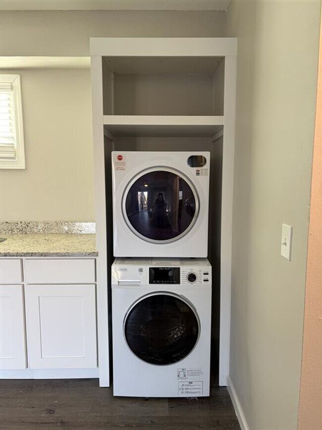 Lux Off Riverwalk, Wichita, KS 67213 - photo 6