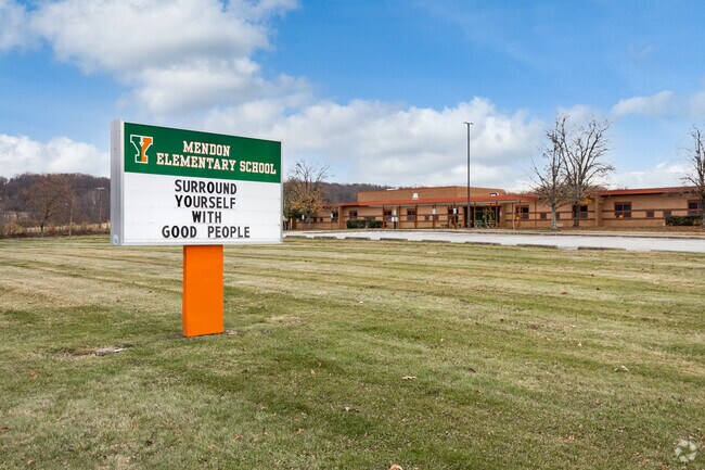Mendon Elementary reminds South Huntingdon students to surround themselves with good people.