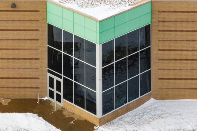 Mountain Ridge Middle School in Highlands Ranch, CO on a winter day.