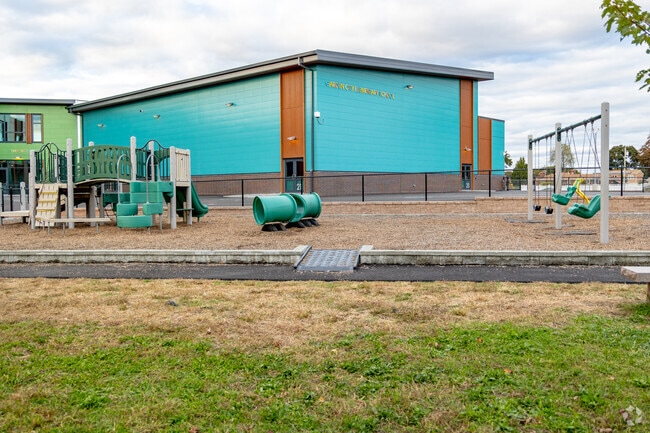 Garden City School earns a B-plus from Niche in the teachers category.