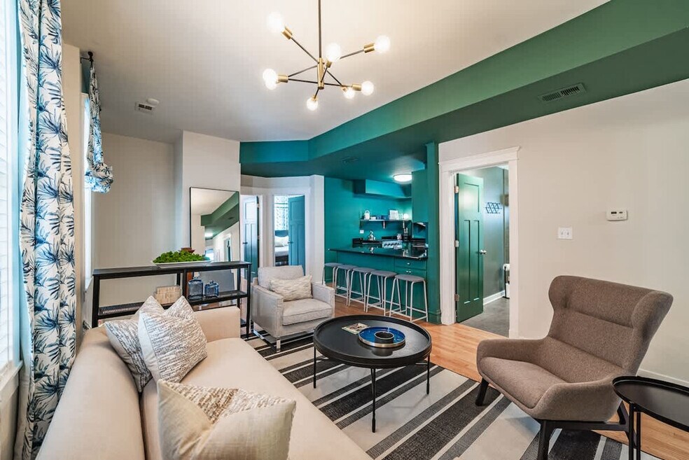 1016 W Dakin St unit ID1360122P, Chicago, IL 60613 - photo 1